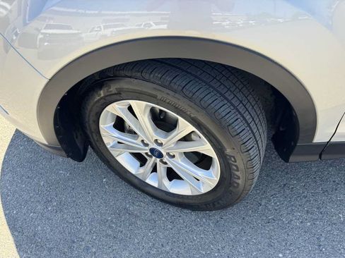Used 2018 Ford Escape SE FWD image 37