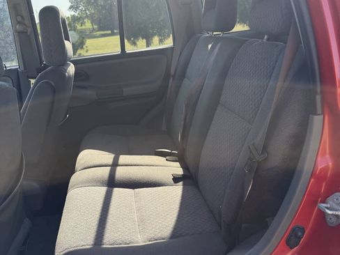 Used 2003 Chevrolet Tracker 2WD w/ Preferred Equipment Group image 24