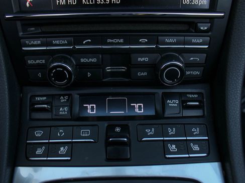 Used 2013 Porsche 911 Carrera image 31