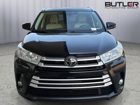 Used 2017 Toyota Highlander XLE FWD image 9
