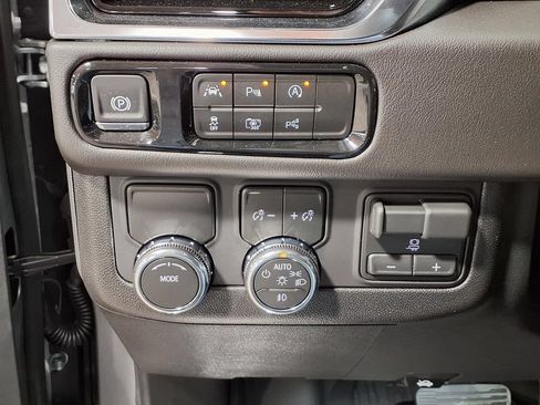 New 2026 GMC Yukon Denali w/ Advanced Technology Package RWD image 17