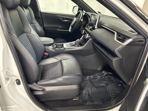 Used 2020 Toyota RAV4 XSE w/ Carpet Mat Package image 13