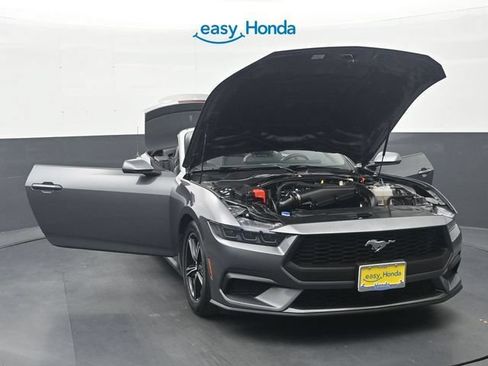 Used 2025 Ford Mustang Premium RWD image 34