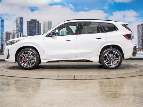 Used 2025 BMW X1 xDrive28i w/ Technology Package image 6