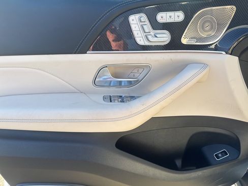 Used 2025 Mercedes-Benz GLS 63 AMG 4MATIC image 8
