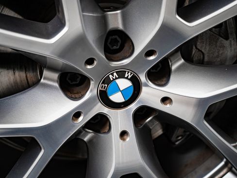 Used 2025 BMW X5 xDrive40i image 8