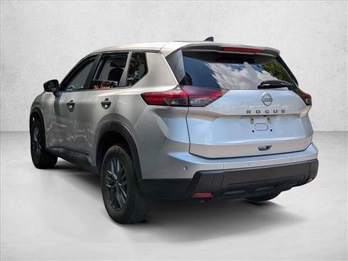 Used 2024 Nissan Rogue S FWD image 8