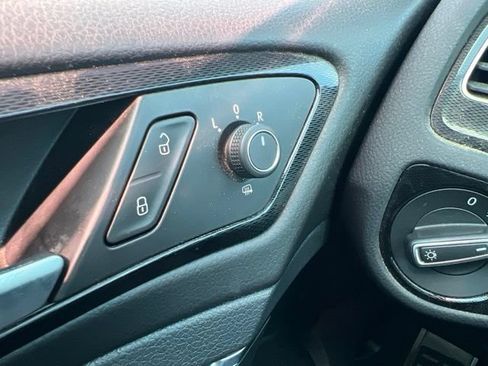 Used 2017 Volkswagen GTI Sport FWD image 21
