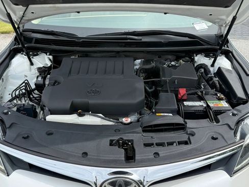 Used 2018 Toyota Avalon Touring FWD image 13