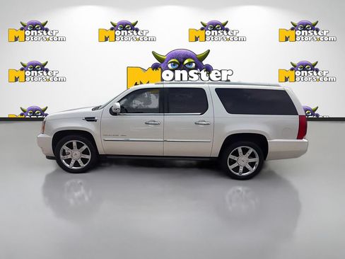 Used 2011 Cadillac Escalade ESV Premium RWD image 8