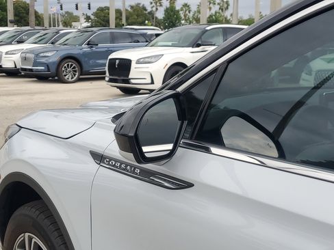 New 2025 Lincoln Corsair FWD image 19