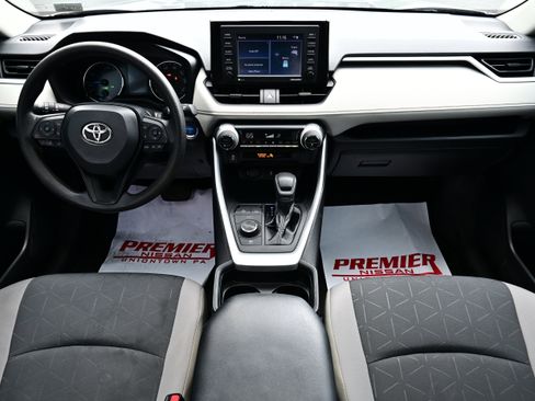 Used 2021 Toyota RAV4 XLE w/ Convenience Package AWD/4WD image 16