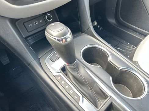 Used 2019 Chevrolet Equinox LS image 16