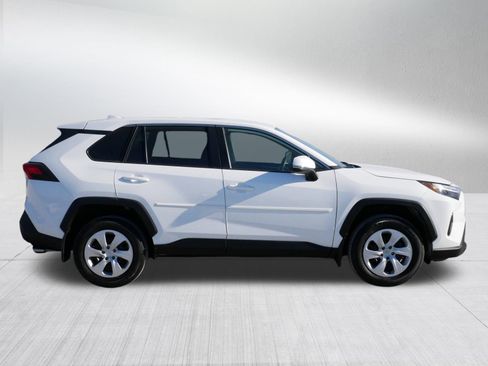 Used 2023 Toyota RAV4 LE image 8