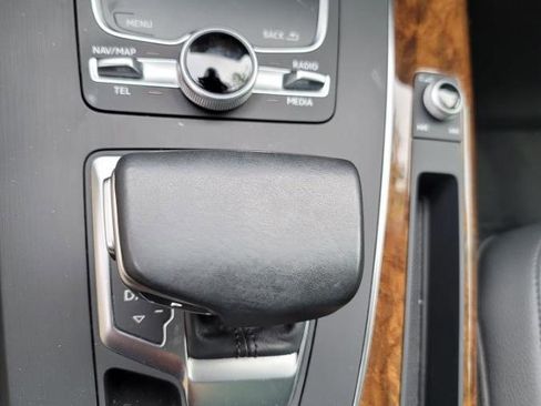 Used 2018 Audi Q5 2.0T Premium Plus AWD/4WD image 22