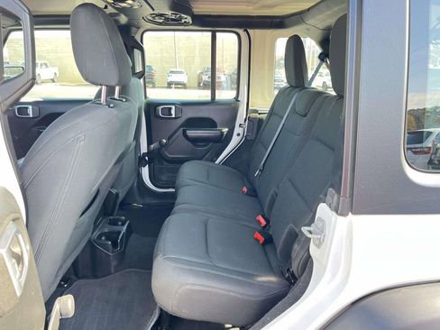 Used 2019 Jeep Wrangler Unlimited Sport image 24
