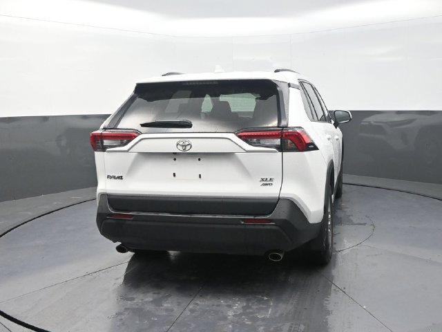 Used 2025 Toyota RAV4 XLE w/ Convenience Package AWD/4WD image 7