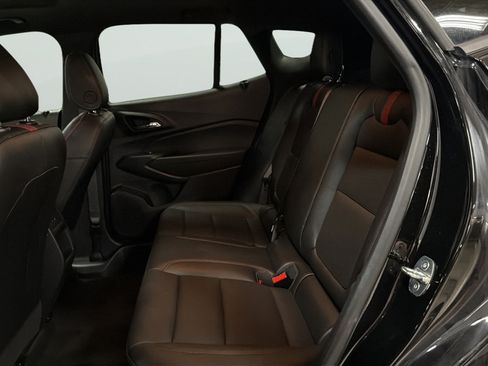 Used 2024 Chevrolet Trax RS w/ Sunroof Package FWD image 25