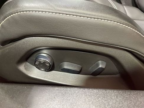 Used 2021 Chevrolet Corvette Stingray Preferred Cpe w/ Z51 Performance Package image 12