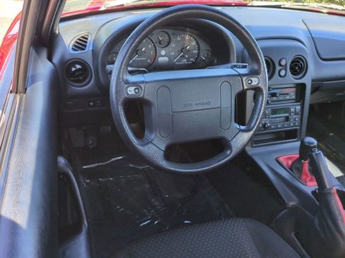 Used 1996 MAZDA MX-5 Miata Base image 14