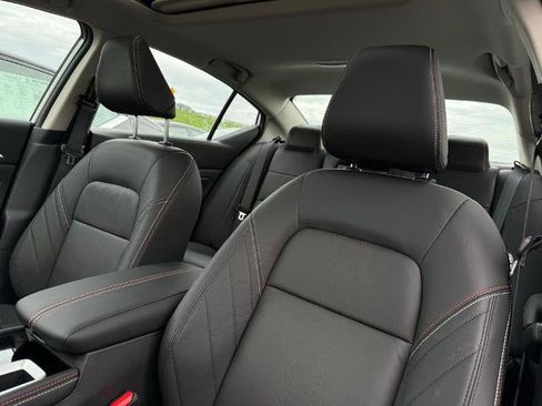 New 2025 Nissan Altima 2.5 SR w/ SR Premium Package image 15