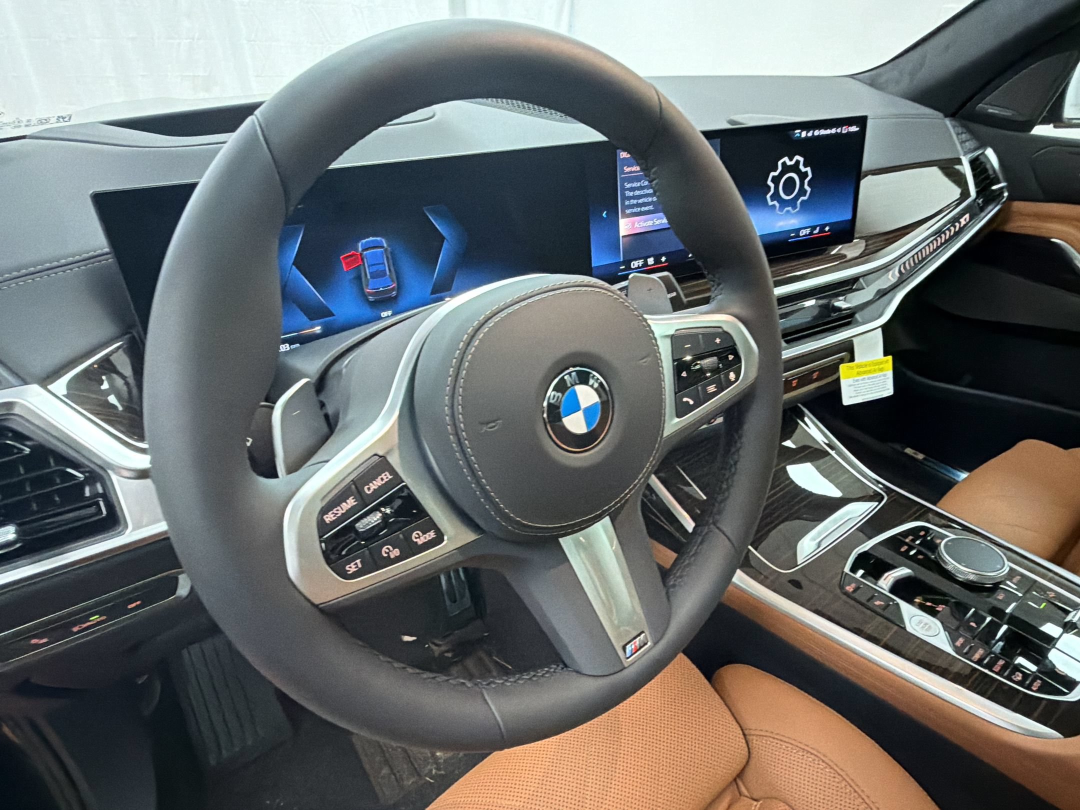 Used 2026 BMW X7 xDrive40i w/ M Sport Package AWD/4WD image 10