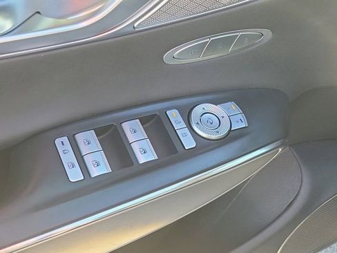 Used 2026 Genesis GV70 2.5T Select image 19