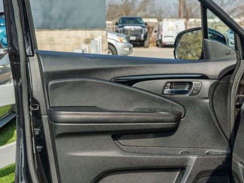 Used 2022 Honda Ridgeline Black Edition image 17
