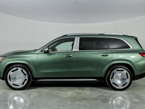 Used 2025 Mercedes-Benz Maybach GLS 600 4MATIC image 8