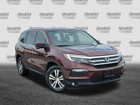 Used 2017 Honda Pilot EX image 2