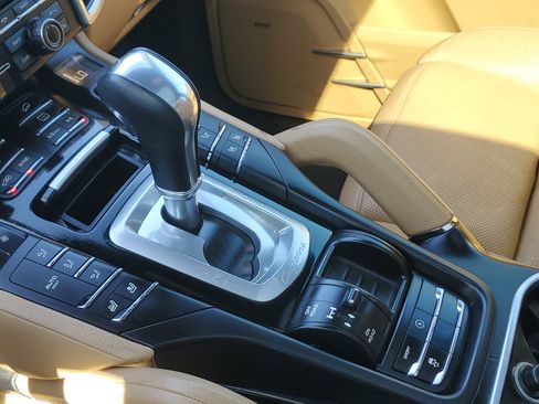 Used 2016 Porsche Cayenne image 27