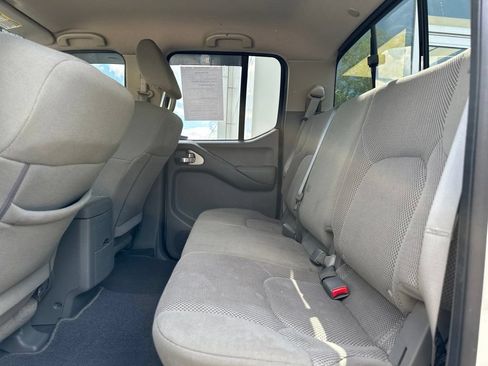 Used 2020 Nissan Frontier SV w/ Midnight Edition Floor Mats AWD/4WD image 31