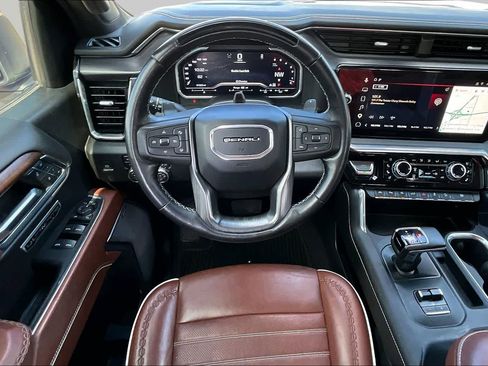 Used 2023 GMC Sierra 1500 Denali Ultimate AWD/4WD image 6