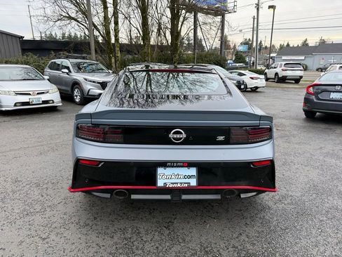 Used 2024 Nissan Z NISMO w/ Floor Mat Package image 9