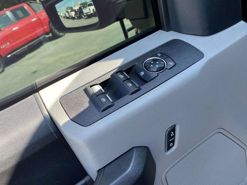 Used 2019 Ford F250 XL w/ STX Appearance Package AWD/4WD image 17
