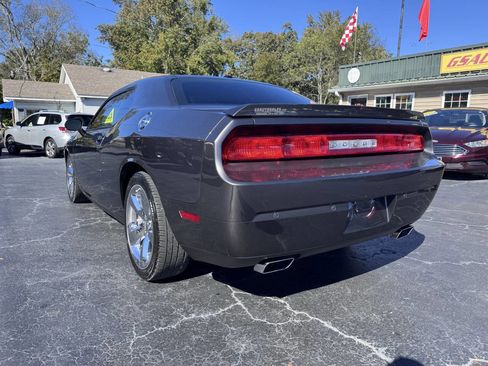 Used 2013 Dodge Challenger R/T Plus image 4