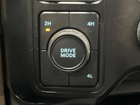 Used 2024 Ford F350 Lariat image 23