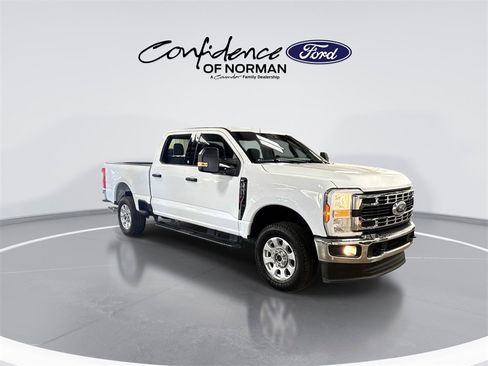 Used 2024 Ford F250 XLT image 11