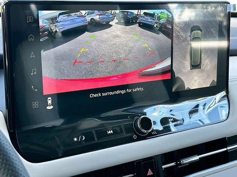 New 2025 Mitsubishi Outlander SE image 9