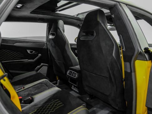 Used 2024 Lamborghini Urus Performante image 39