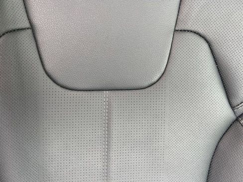 Certified 2025 Kia Telluride EX image 42