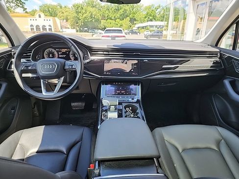 Used 2023 Audi Q7 2.0T Premium w/ Convenience Package AWD/4WD image 9