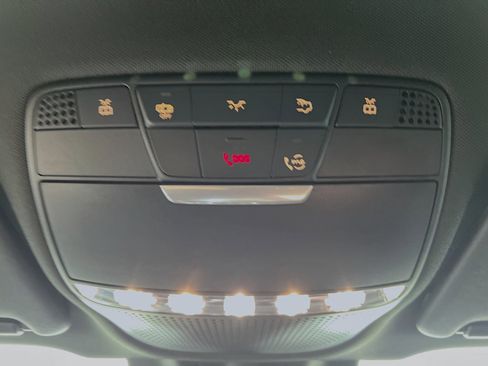 Used 2022 Mercedes-Benz GLC 300 image 21