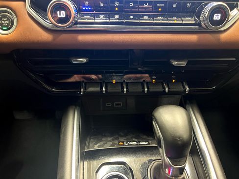 Used 2023 GMC Canyon AT4 w/ AT4 Premium Package image 21