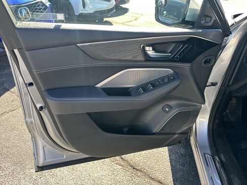 Certified 2022 Acura MDX SH-AWD w/ Advance Package image 10