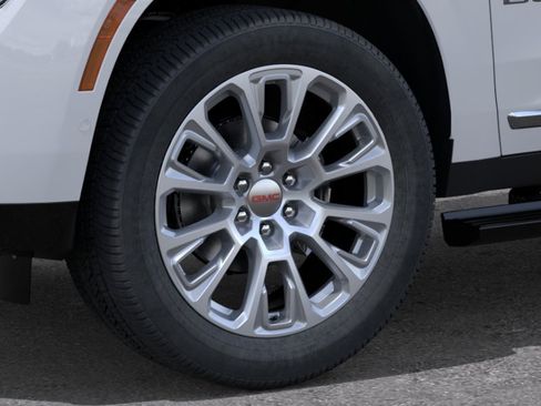 New 2026 GMC Yukon Denali w/ Denali Reserve Package RWD image 11