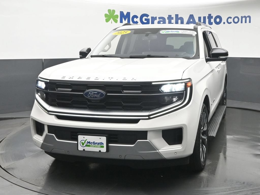 Used 2025 Ford Expedition Platinum w/ Driver's Package AWD/4WD image 25