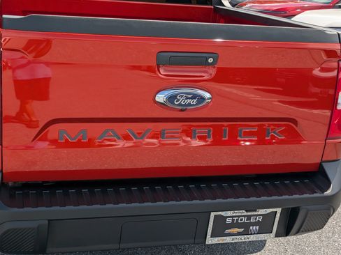 Used 2022 Ford Maverick Lariat FWD image 9