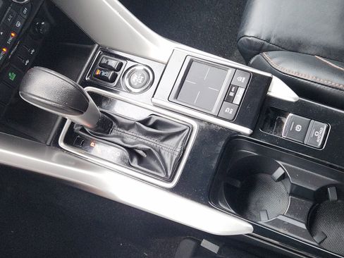 Used 2018 Mitsubishi Eclipse Cross SEL image 20