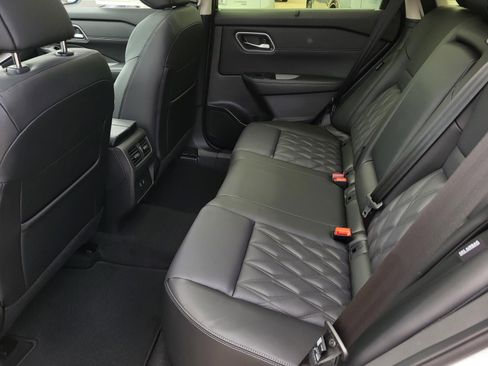 New 2026 Nissan Rogue Platinum AWD/4WD image 16